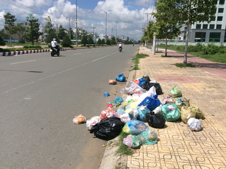 Trên đường Hùng Vương nối dài.