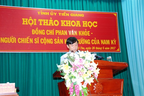 PGS TS Nguyễn Ngọc Hà - Viện trưởng Viện Lịch sử Đảng, Học viện Chính trị quốc gia Hồ Chí Minh phát biểu tham luận