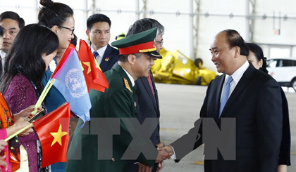Lễ đón Thủ tướng Nguyễn Xuân Phúc tại sân bay John F.Kennedy. Ảnh: Thống Nhất/TTXVN