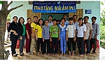 Trao tặng 