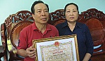Nghĩa cử lặng thầm của gia đình anh Long, chị Tám