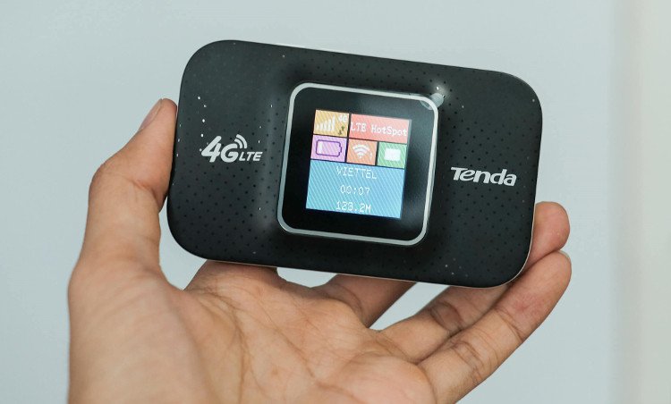 Bạn có thể sử dụng cục phát 3/4G để tạo điểm truy cập Wi-Fi cho smartphone và máy tính.