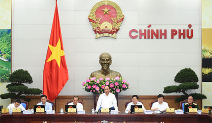 Thủ tướng chủ trì phiên họp Chính phủ thường kỳ tháng 5/2017. Ảnh: VGP/Quang Hiếu 
