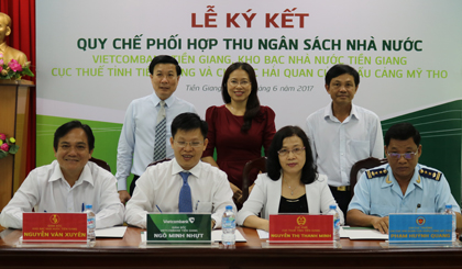 Vietcombank Tiền Giang ký kết quy chế phối hợp thu ngân sách Nhà nước với Kho bạc tỉnh Tiền Giang, Cục Thuế tỉnh Tiền Giang và Chi cục Hải quan cửa khẩu Mỹ Tho