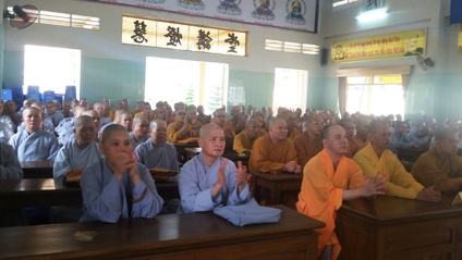 Tăng, ni từ các tự viện trong tỉnh tham gia khóa an cư kiết hạ tại chùa Vĩnh Tràng