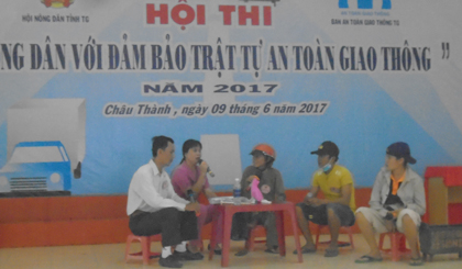 Tiểu phẩm Phê phán tệ nạn “ đinh tặc”