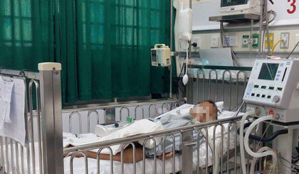 Một bệnh nhi đang điều trị tại Bệnh viện Nhi Trung ương. Ảnh: VGP/Thúy Hà