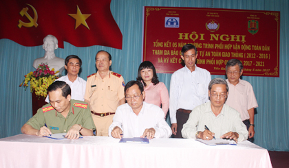 Lễ ký kết chương trình phối hợp liên ngành giai đoạn 2017 - 2021.