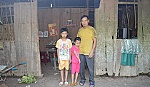 Cha, con và ngôi nhà mơ ước