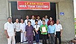 Bàn giao nhà tình thương