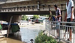Phát hiện một thi thể trôi sông
