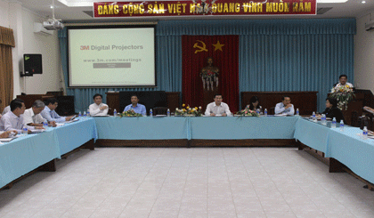 Quang cảnh buổi làm việc 