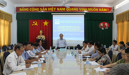 Quang cảnh buổi làm việc 