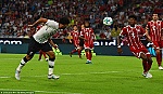 Bayern thảm bại trước Liverpool, Atletico Madrid ngược dòng Napoli