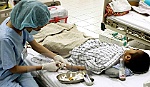 Cảnh báo miếng dán chống say xe có thể gây loạn thần ở trẻ