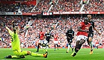 M.U mở tiệc ở Old Trafford, Real nhấn chìm Barca