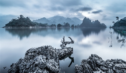  Ảnh 4: Vần Vũ Na Hang (Viking Clouds) 61s f/11 ISO 50 WB 3500 @ 12mm. Gnd Rev 3, ND 10. Na Hang 7:17 sáng.