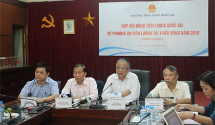 Họp báo công bố mức đề xuất tăng lương tối thiểu vùng. Ảnh: VGP/Thu Cúc