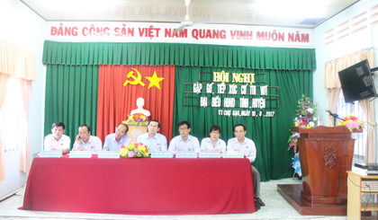 Đoàn đại biểu HĐND tỉnh, huyện Chợ Gạo tiếp xúc cử tri tại UBND Thị trấn Chợ Gạo