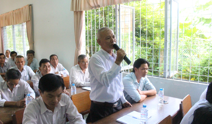 Cử tri phát biểu ý kiến 