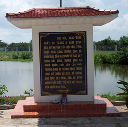 Bia tưởng niệm tại 