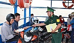 Kiểm tra các phương tiện vận chuyển khách khu vực biên giới biển