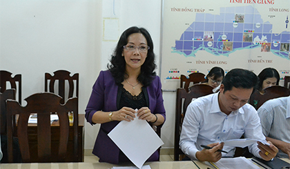 bà Nguyễn Thị Sáng, Ủy viên Ban Thường vụ Tỉnh ủy, Phó Chủ tịch HĐND tỉnh phát biểu tại cuộc họp