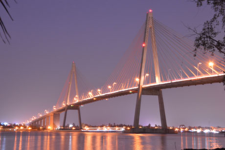 Cầu Rạch Miễu hiện hữu. Ảnh: Vân Anh