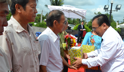 Ông Võ Văn Bình, Phó Bí thư Thường trực Tỉnh ủy, Trưởng Đoàn Đại biểu Quốc hội tỉnh