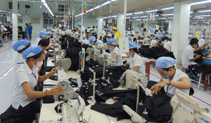 Phát huy vai trò của tổ chức Công đoàn trong các DN để hạn chế tình trạng ngừng việc tập thể xảy ra.