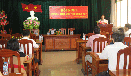 Quang cảnh buổi đối thoại DN.