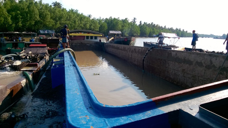 Công tác làm nổi phương tiện.