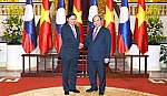 Thủ tướng Nguyễn Xuân Phúc hội đàm với Thủ tướng Lào