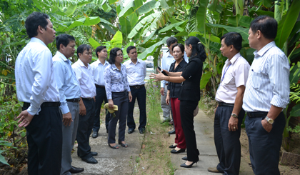 Đoàn giám sát HĐND tỉnh khảo sát thực tế khu vực đất công tại xã Tân Mỹ Chánh, TP. Mỹ Tho.