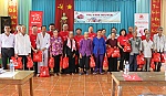 Tặng 40 phần quà cho người cao tuổi neo đơn