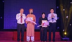 Tặng Bằng khen cho 2 diễn viên đạt Huy chương bạc