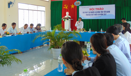 Một trong những hội thảo mà Trung tâm Dịch vụ việc làm tỉnh phối hợp với các doanh nghiệp dịch vụ xuất khẩu lao động để tìm nguồn lao động tỉnh tham gia xuất khẩu lao động 
