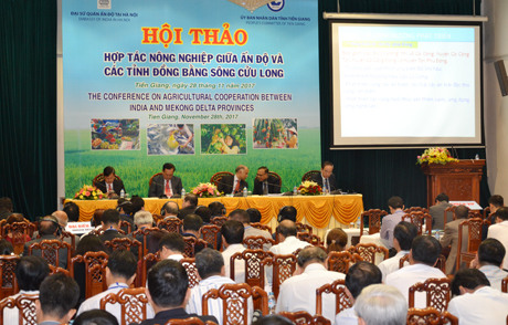 Chủ trì Hội thảo.