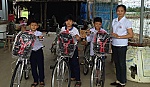 Hai lần nhận Bằng khen về thành tích học tập, làm theo Bác