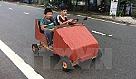 Học sinh lớp 9 chế tạo xe ôtô chạy bằng điện