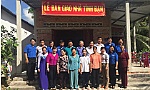 Bàn giao nhà tình bạn cho em Huỳnh Thị Hoàng Mỹ