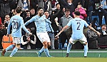Aguero cứu Man City thoát trận hòa ở phút bù giờ