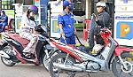 Đồng loạt tăng, xăng E5 RON 92 lên mức trần mới là 18.672 đồng