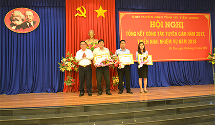 Phó Bí thư Thường trực Tỉnh ủy, Trưởng Đoàn đại biểu Quốc hội tỉnh Võ Văn Bình