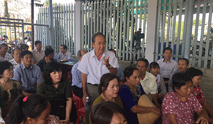 Cử tri xã Hòa Hưng đóng góp ý kiến 