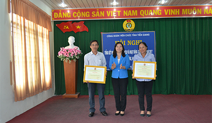 Các tập thể nhận Bằng khen của Tổng LĐLĐ Việt Nam
