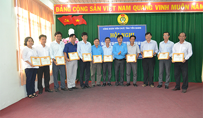 Các cá nhận nhận Bằng khen của Công đoàn viên chức tỉnh