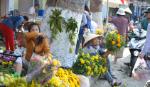 Nhộn nhịp chợ hoa, quả ngày cận tết