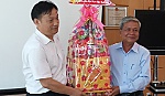 Trưởng Ban Dân vận Tỉnh ủy chúc tết tại Khu công nghiệp Long Giang