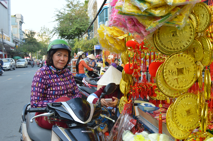 Đồ trang trí là mặt hàng cạnh tranh cũng không kém.